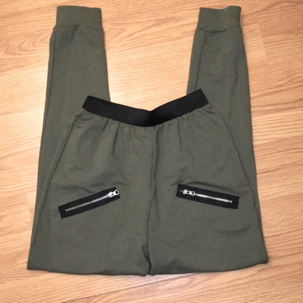 Weissman Army Green Zipper Pocket Joggers-Size Medium. Made Cotton Blend